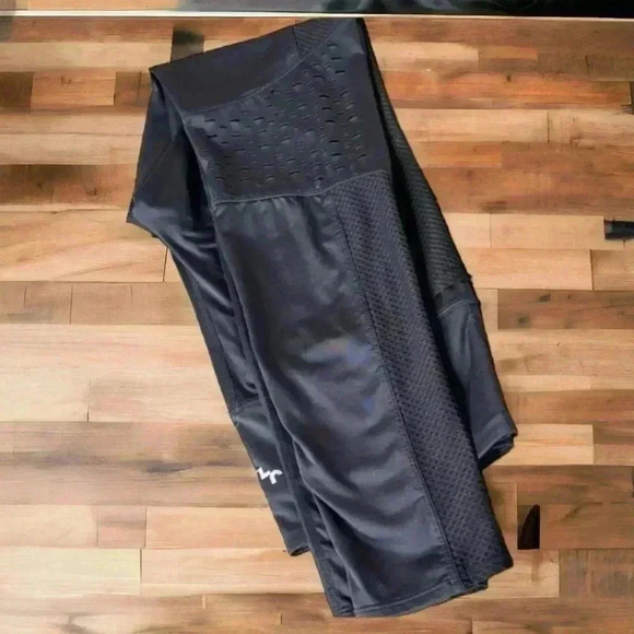 JoyLab Women's Size Medium Black Full-Length Leggings with Mesh Side Pocketa - Picture 3 of 5